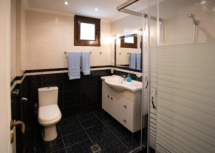 G And A House Daire *