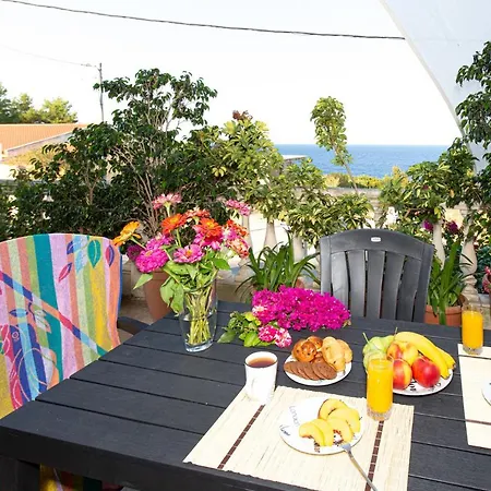 G And A House Апартаменты *