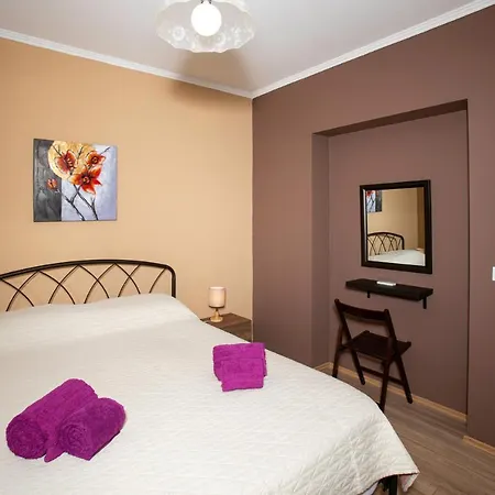 G And A House Апартаменты *