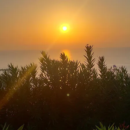 G And A House Апартаменты Порос