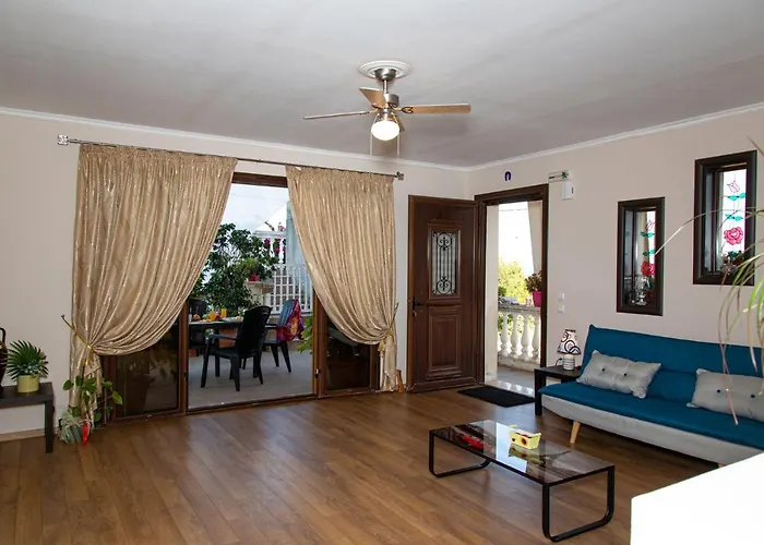 G And A House Апартаменты